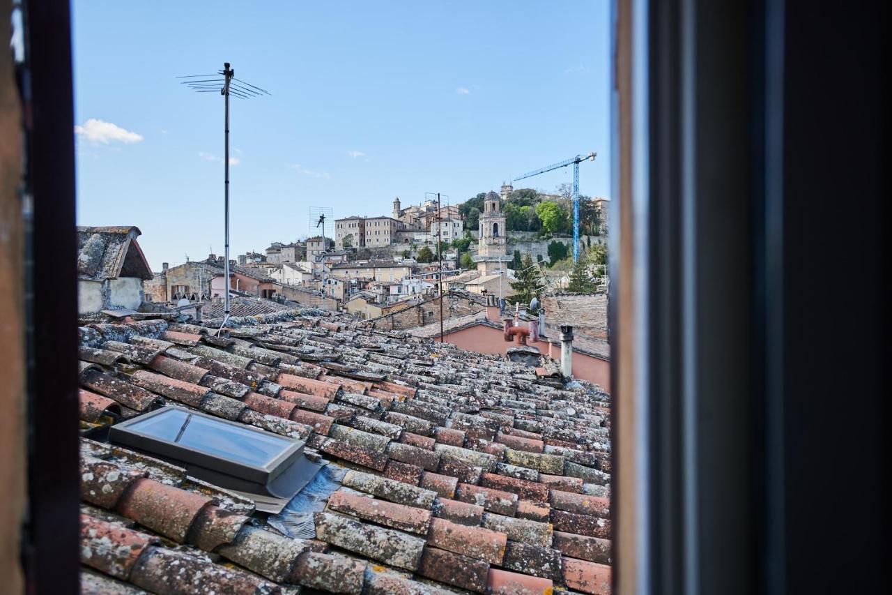 Central- Views - Air Conditioning - Easy Parking -Self Check In Perugia Bagian luar foto